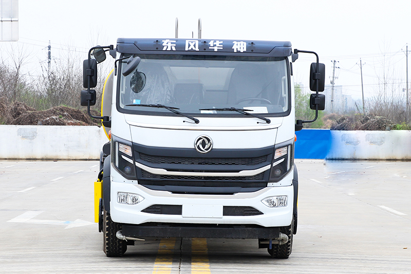 東風華神T3灑水(shuǐ)車（12方）（選裝30~40米霧炮）