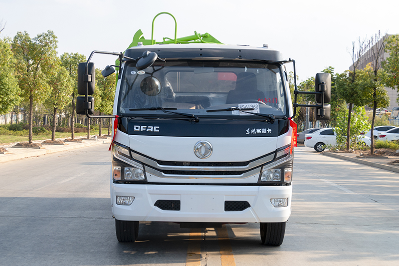 東風大多(duō)利卡側裝壓縮垃圾車（10方）