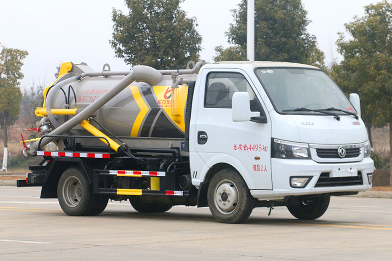 東風途逸吸污車（2方)