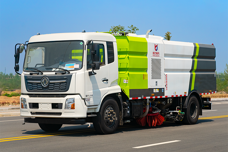 東風天錦洗掃車（9水(shuǐ) 7塵）