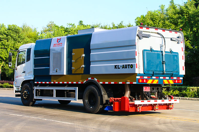 東風天錦吸塵車（選裝後置滾刷 3水(shuǐ)7塵）（2水(shuǐ)7塵）