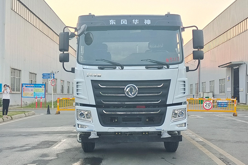 華神F5  12方灑水(shuǐ)、霧炮車