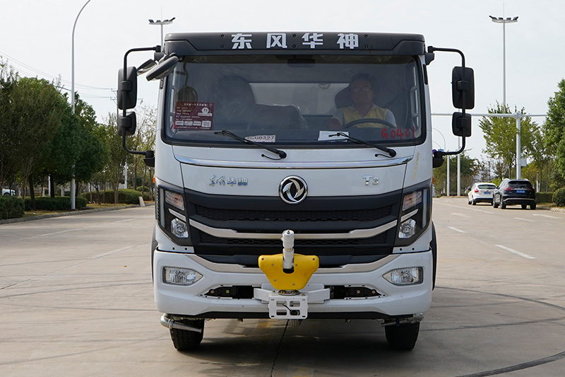 華神T3灑水(shuǐ)、霧炮車